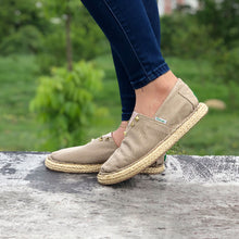 Cargar imagen en el visor de la galería, ESPADRILA MUJER 301 CAMEL
