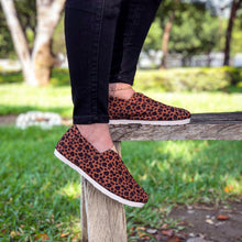 Cargar imagen en el visor de la galería, Alpargata Mujer Animal Print
